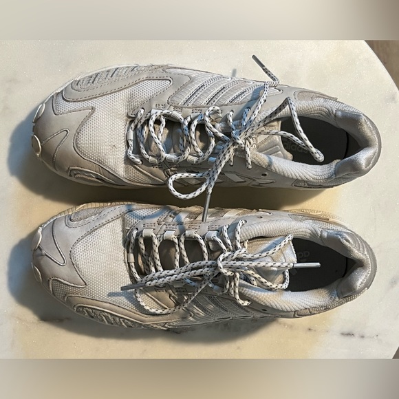 Like new Adidas White Torsion sneakers - Picture 4 of 4